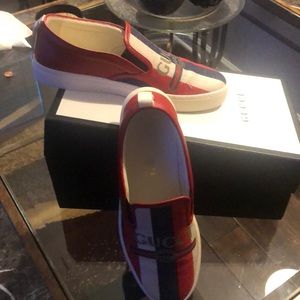 Gucci logo print canvas shoes